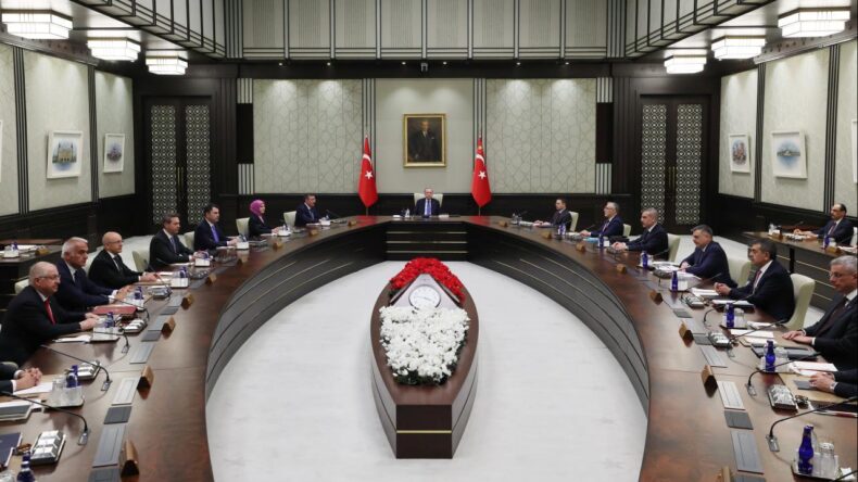 Kabine toplantısı başladı