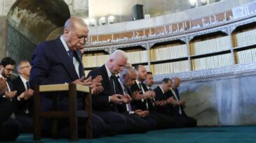 Cumhurbaşkanı Erdoğan: Ayasofya’nın dirilişi mübarek olsun