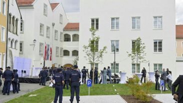 Avusturya, Hitler’in doğduğu evi neo-Nazi ziyaretlerini engellemek için polis karakoluna dönüştürdü