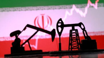 Petrol fiyatları mayıstan bu yana ilk kez 100 dolara ulaştı