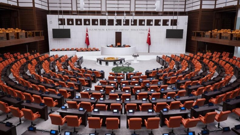 TBMM’de sandalye dağılımı değişti