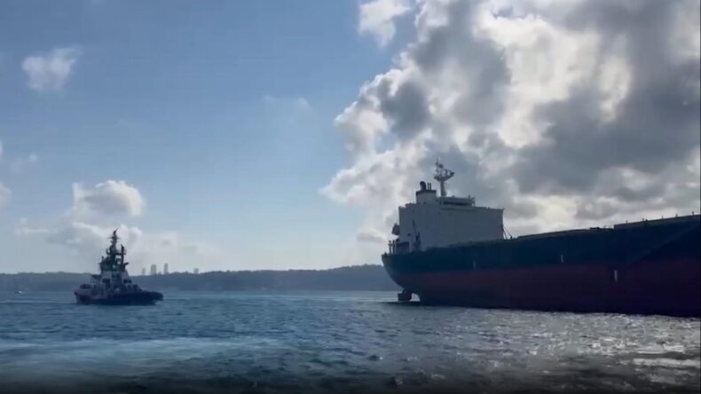 İstanbul Boğazı’nda gemi trafiği yeniden açıldı