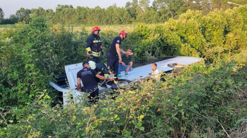 Samsun’da halk otobüsü devrildi: 15 yaralı