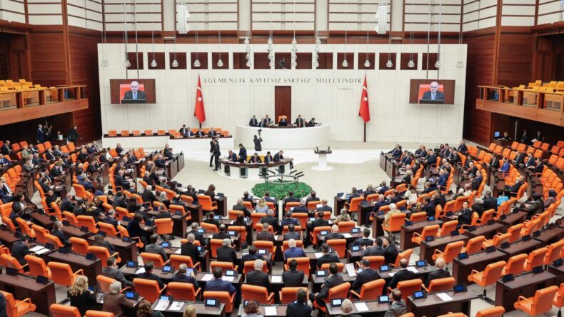 “Terörsüz Türkiye” sürecinde kritik hafta: AK Parti muhalefeti bilgilendirecek